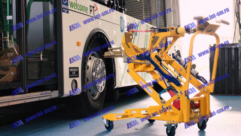 Комплект оборудования BrakeMate для обслуживания тормозного механизма, колёсных ступиц и приводов автобусов, электробусов, грузовиков и прицепов
